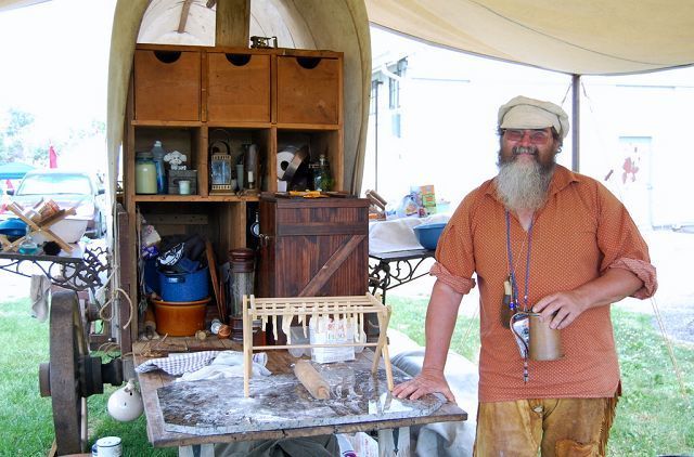 Dutch oven enthusiasts tempt visitors during evening cook-off