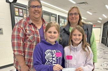 Triway elementary students support Bug Zoo