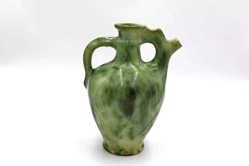 Exhibit on Wayne pottery open at Historical Society