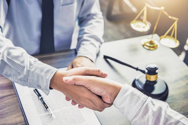 Free legal clinic offered