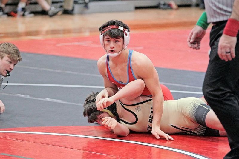 Garaway wrestling team wins a Division III sectional title