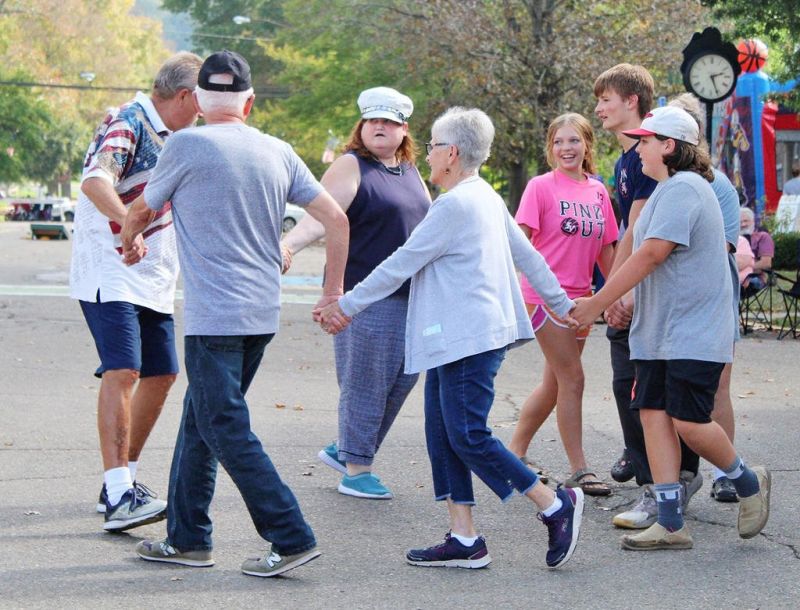 Gnadenhutten Homecoming and Apple Butter Days