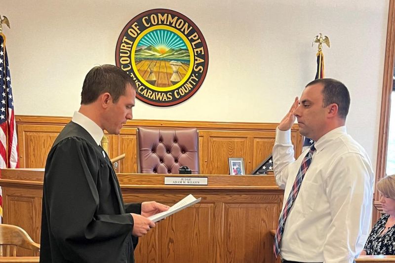 Gunnoe sworn in as mayor of Dover