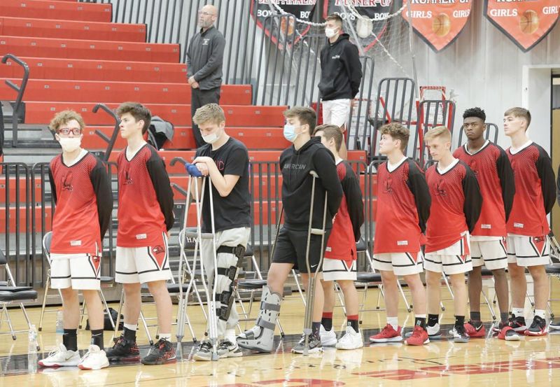 Hawks continue trend of tight games in pair of wins