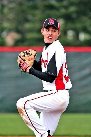 Hawks win a snoozer with 7-0 victory over Cardinals