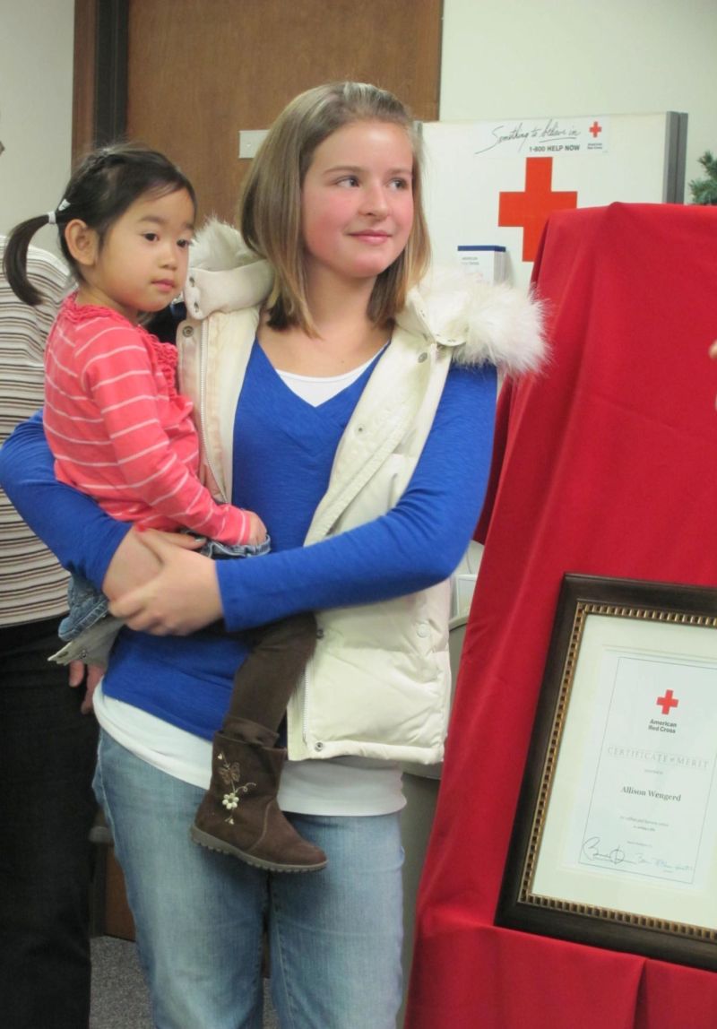 Heroine Allison Wengerd honored by American Red Cross for giving the gift of life to her little sister