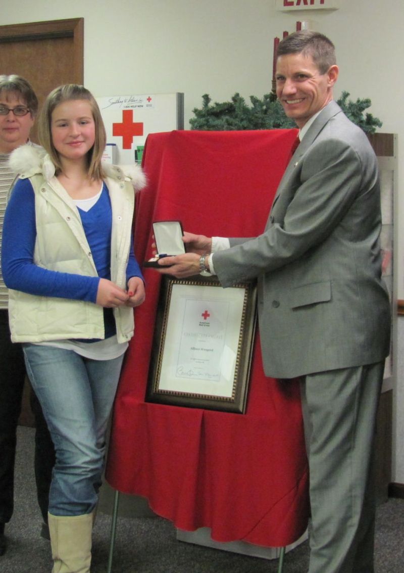 Heroine Allison Wengerd honored by American Red Cross for giving the gift of life to her little sister