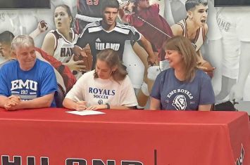 Hiland High School soccer star Yoder commits to EMU