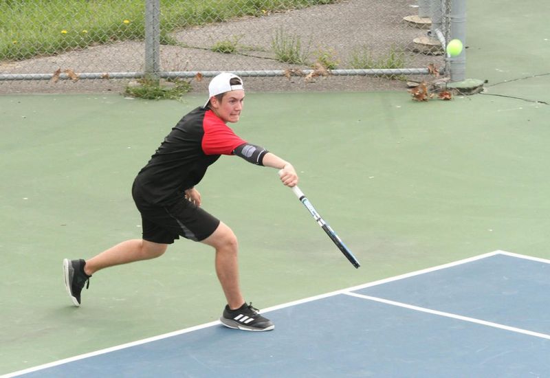 Hiland tennis team finding success as a chameleon