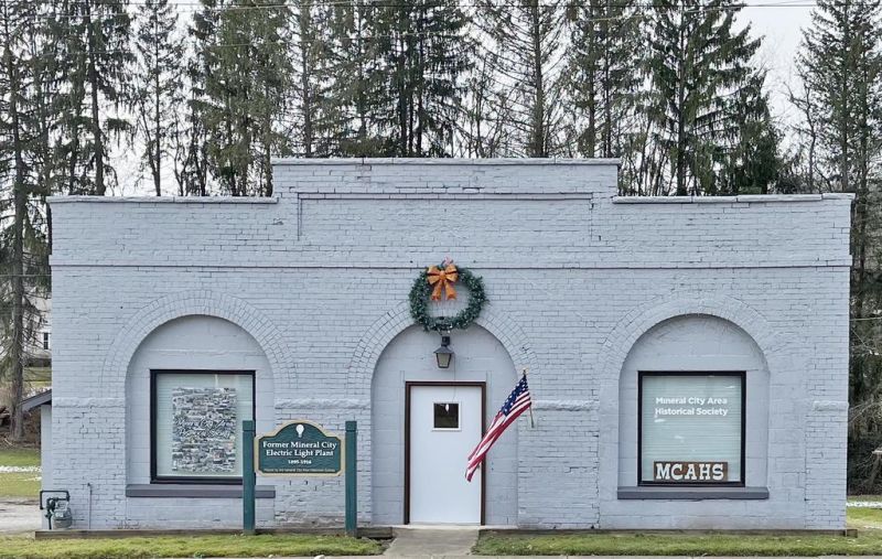 Historical society building experiences water leak