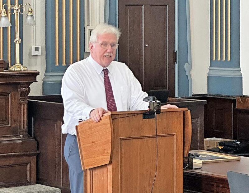 Hovis paints picture of tradition in Holmes County