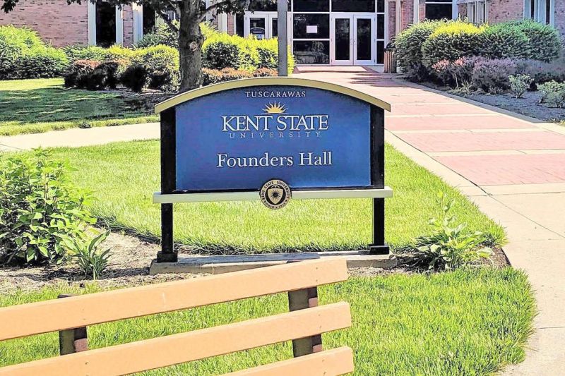 Kent State Tuscarawas student services offered