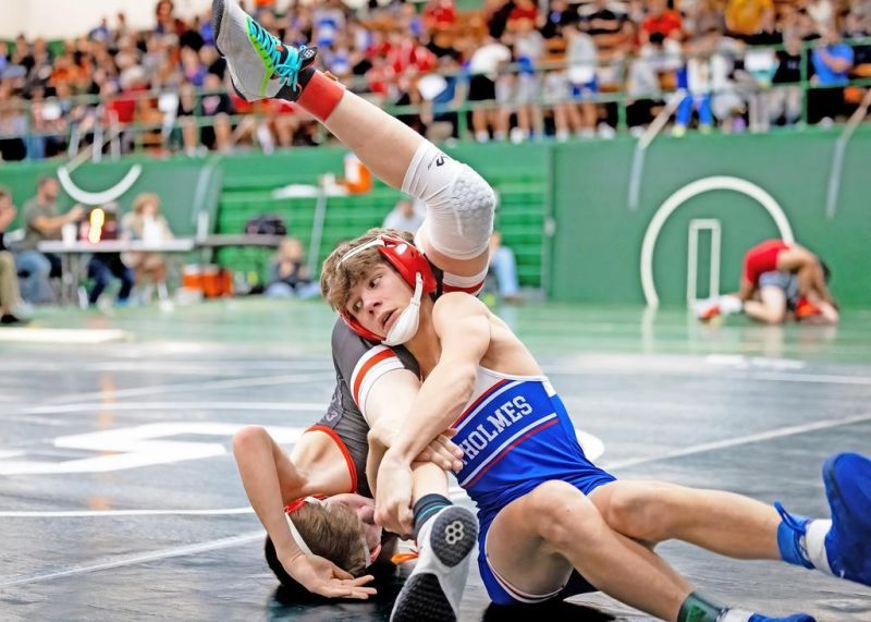 Knights wrestling has strong showing at home invite