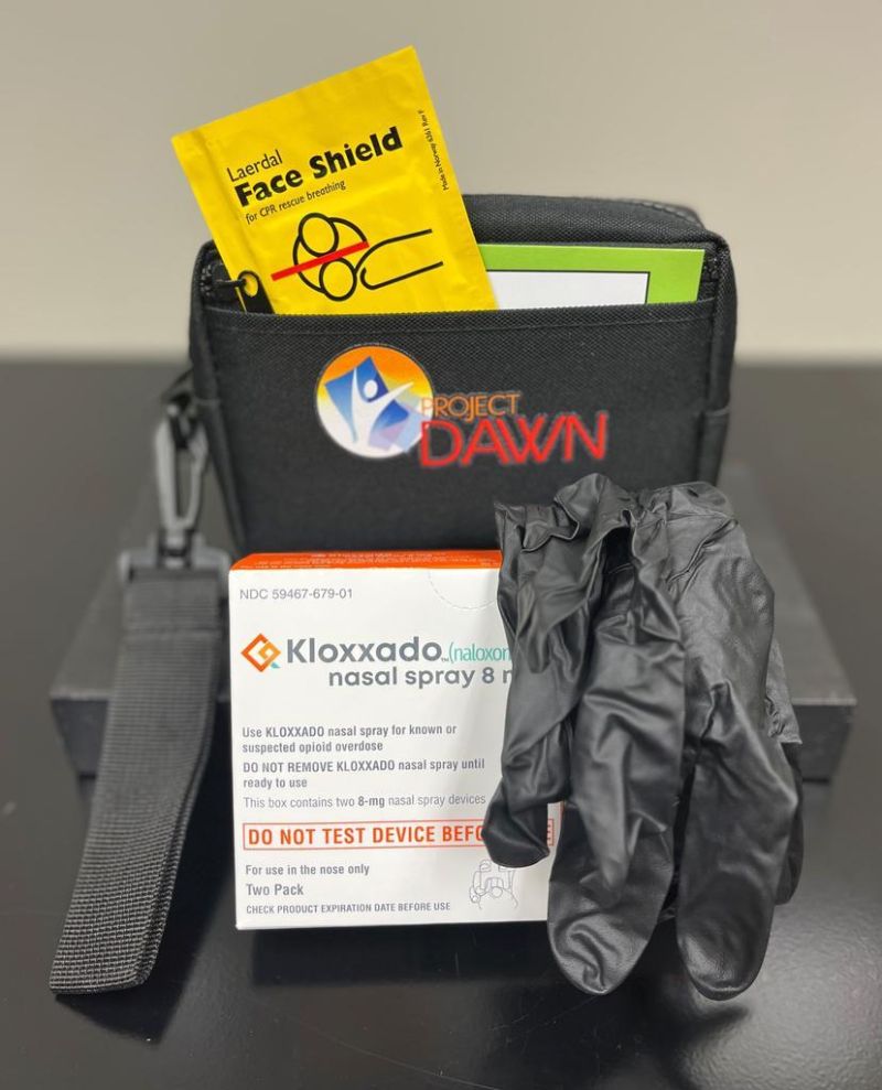 Library to host Narcan program