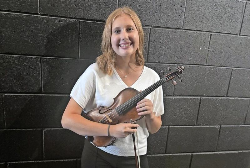 Local violinist studies at prestigious summer camp