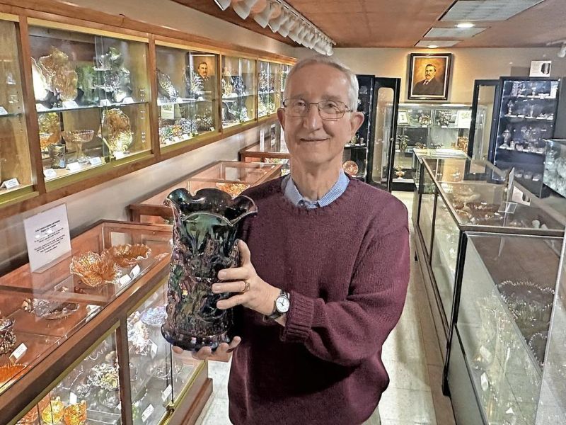 Millersburg Glass Museum adds to People’s Vase collection