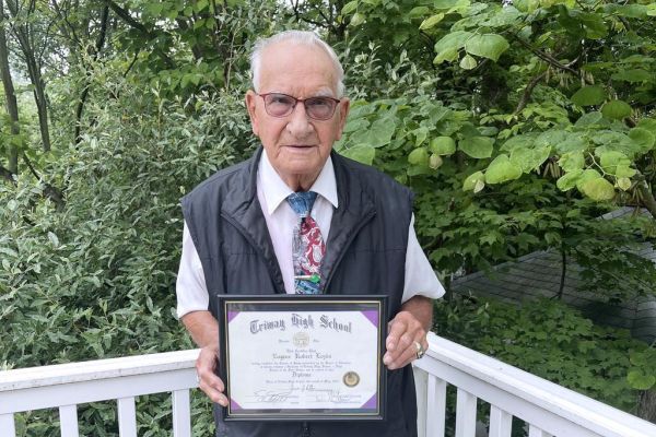 Military veteran, 91, receives Triway High diploma