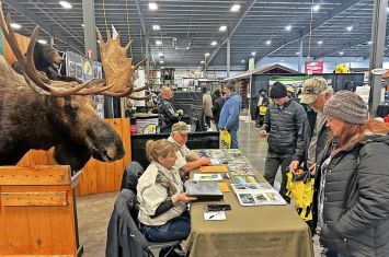 NE Ohio Sportsman Show heats up Mt. Hope on chilly weekend