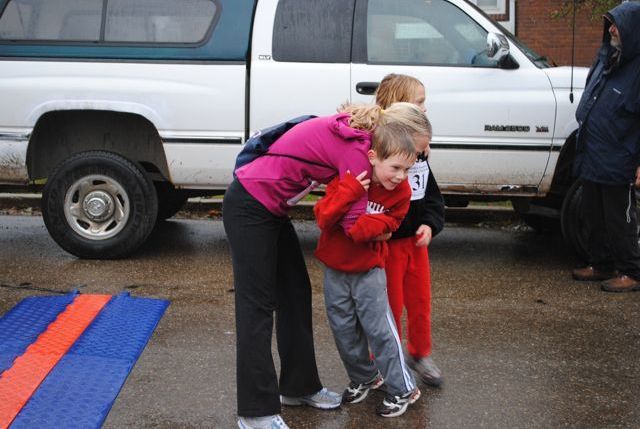 Neither wind nor rain could dampen spirits of Daltons runners