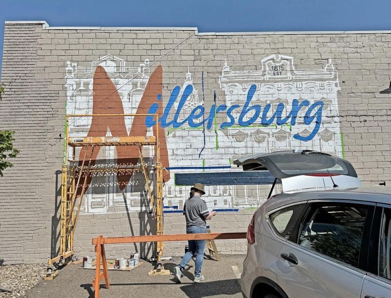 New HDM mural greets travelers from the west