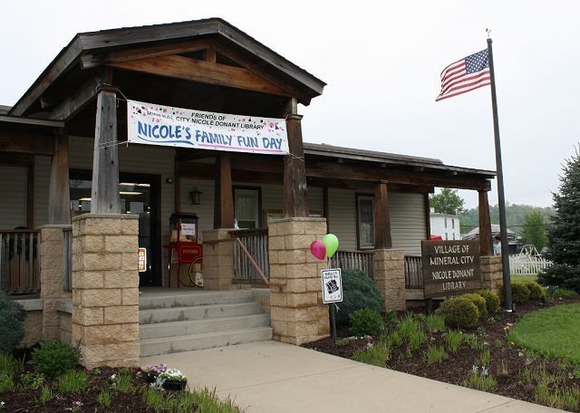 Nicoles Family Fun Day Highlights the Continued Impact of Library; Three Scholarship Awards given