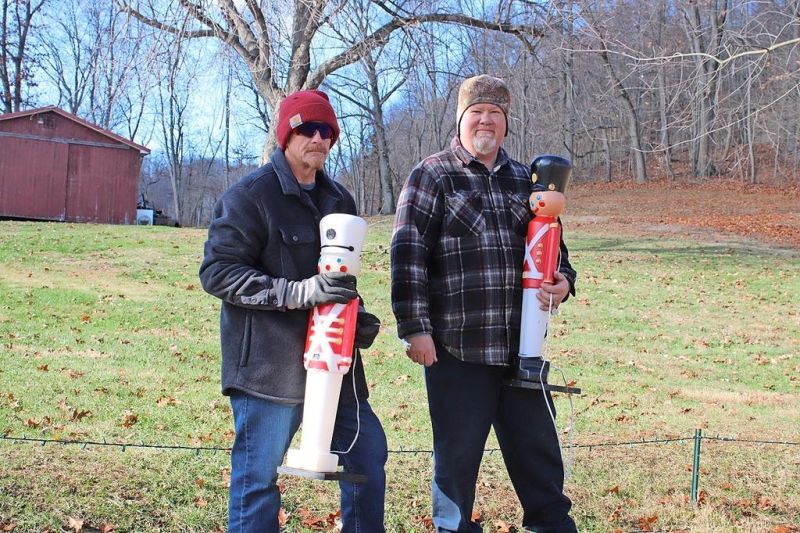 Page Family Christmas Display benefits homeless shelter