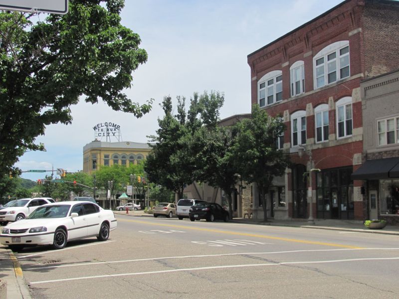 (PICTURES FOR) Downtown New Phila Sidewalk Sales