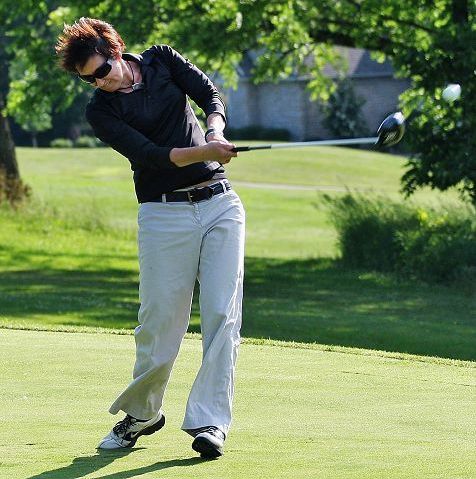 Record setting golfer stays blazing hot through record setting temperatures