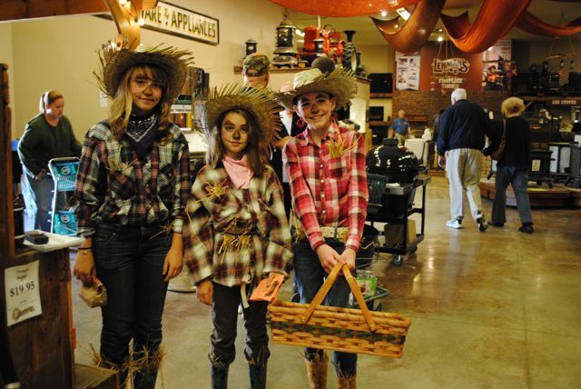 Sales, samples and surprises at Lehmans Fall Festival