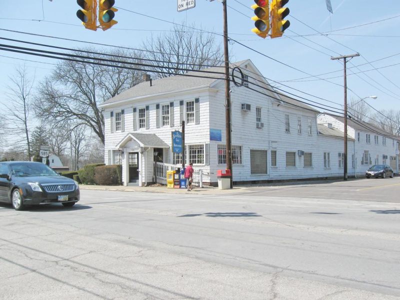 offers program on 200-year-old inn
