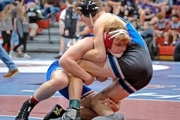 Several Knights wrestle in summer competitions