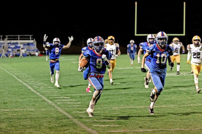 Smith, Knights offense have historic night in win over Bryan