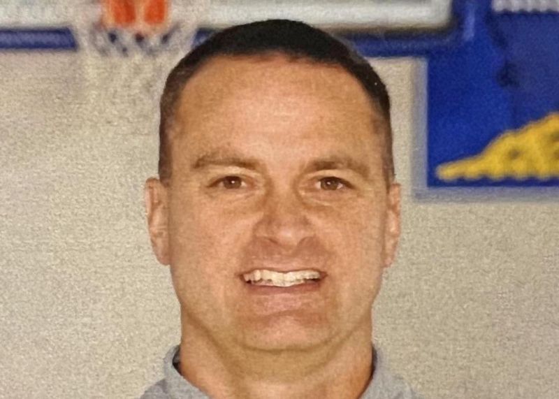 Snowbarger resigns as Wooster boys basketball coach