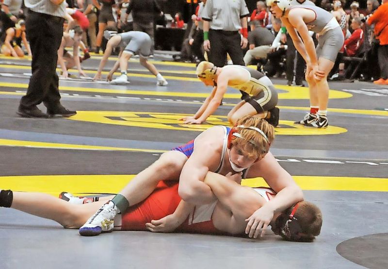 West Holmes' Loudon Dixon wins state wrestling title
