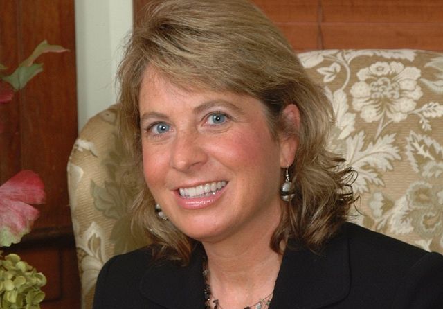 Stitzlein represents Holmes County Education Foundation at summit