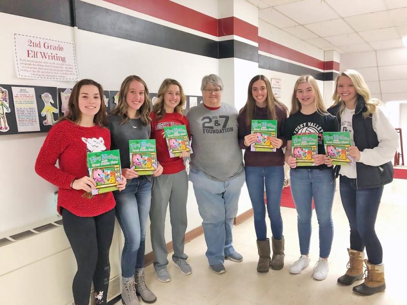 Student athletes spread message of kindness