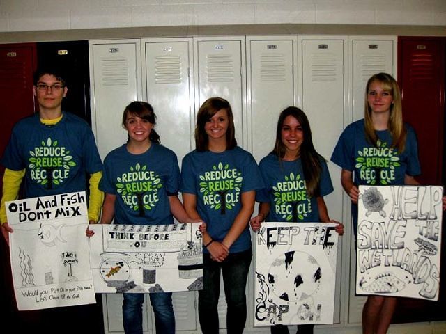 Students chosen as winners of recycling poster design contest