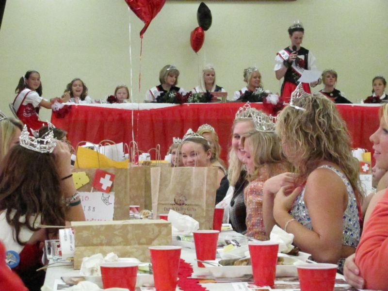 Time for tiaras as 2011 Ohio Swiss Festival Royalty takes their places