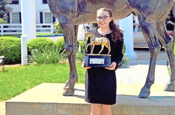 Tusky Valley High student wins speech championship