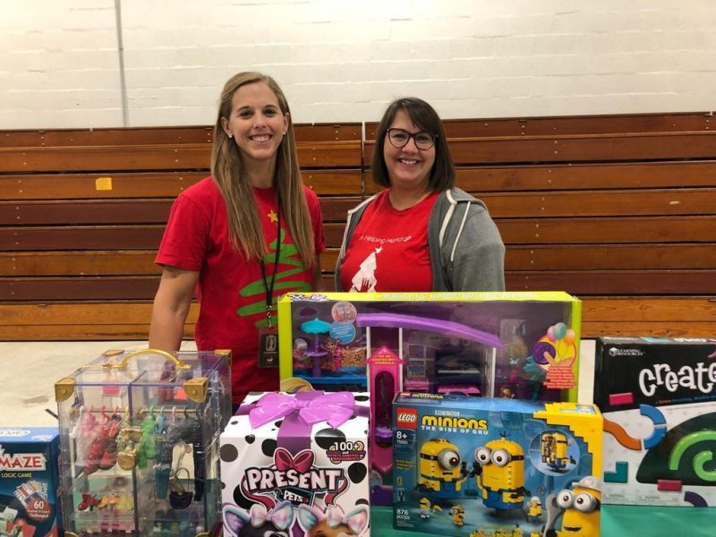 Tusky Valley program makes spirits bright for area families