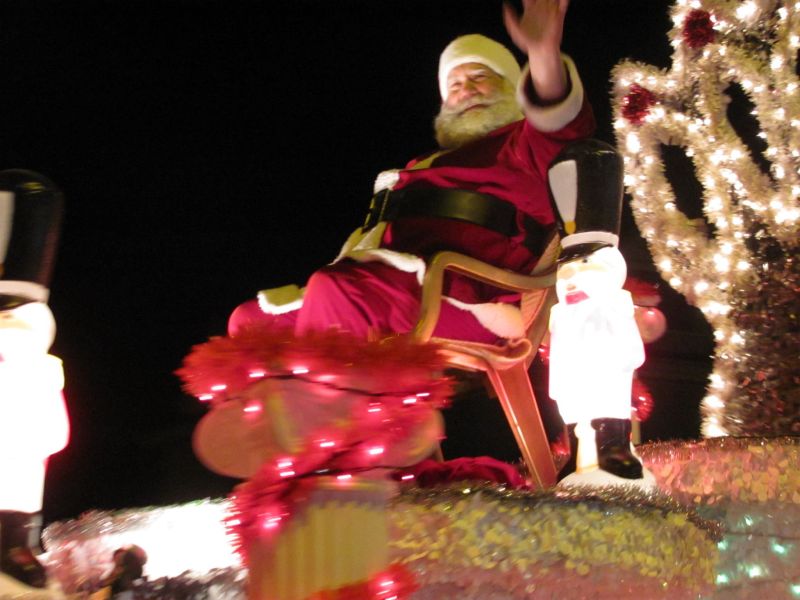 Visions of sugarplums danced in their heads at annual New Philadelphia Christmas Parade