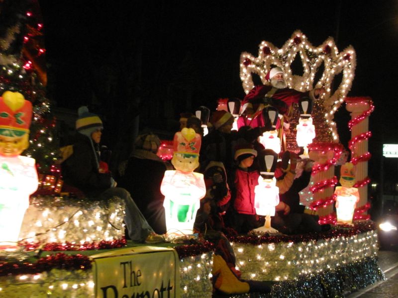 Visions of sugarplums danced in their heads at annual New Philadelphia Christmas Parade