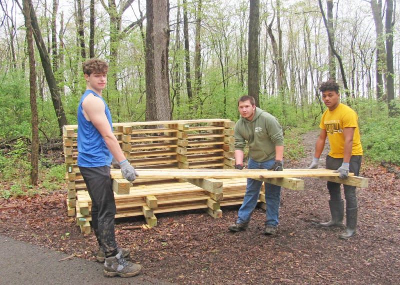 Volunteers build Barnes Preserve boardwalks