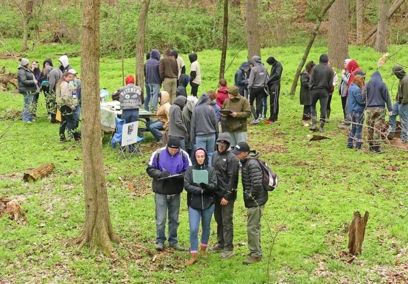Wayne SWCD hosts students for Area 2 Envirothon