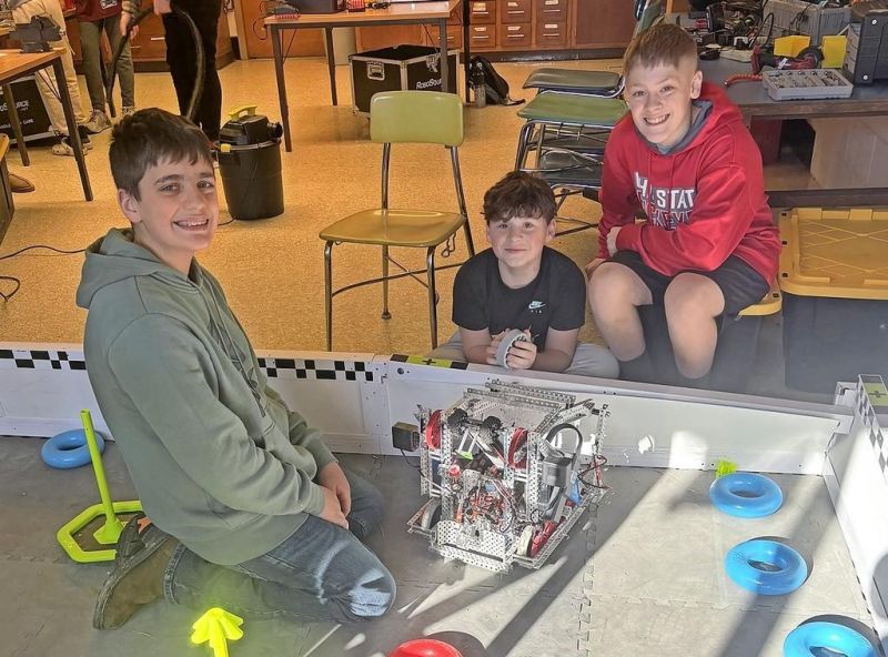 WH robotics program builds through teamwork, mentorship