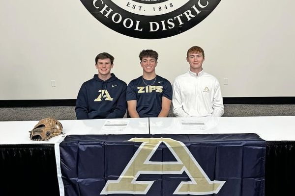 Wooster High baseball trio signs with Akron